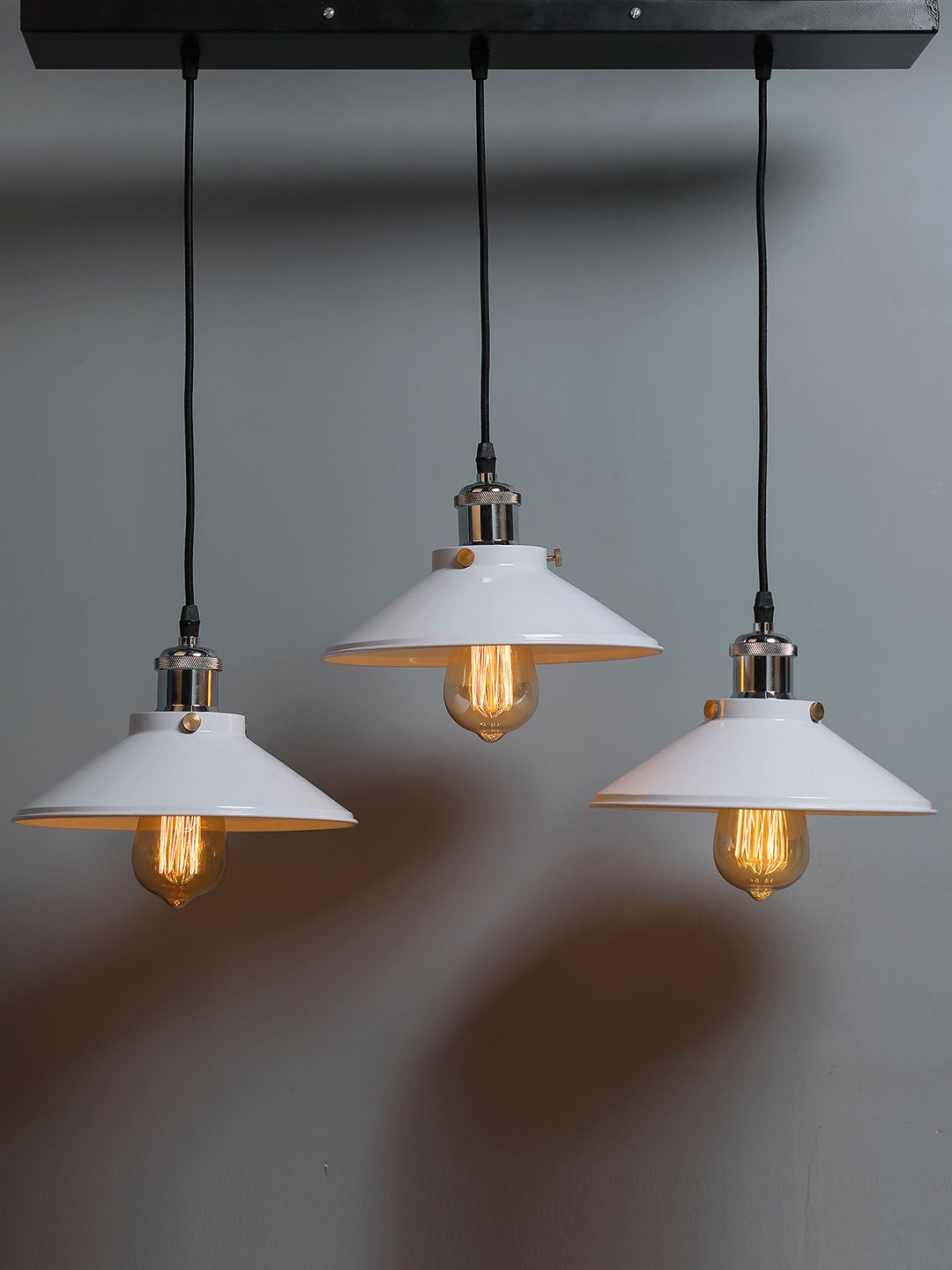 Homesake White Solid Handcrafted Cluster Light-picture-37