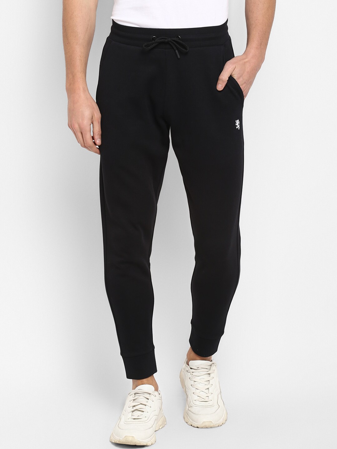 Red Tape Men Black Tapered Fit Solid Joggers