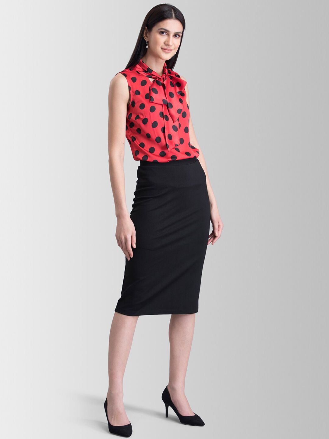 FABLE STREET Black Knitted Pencil Skirt view 3