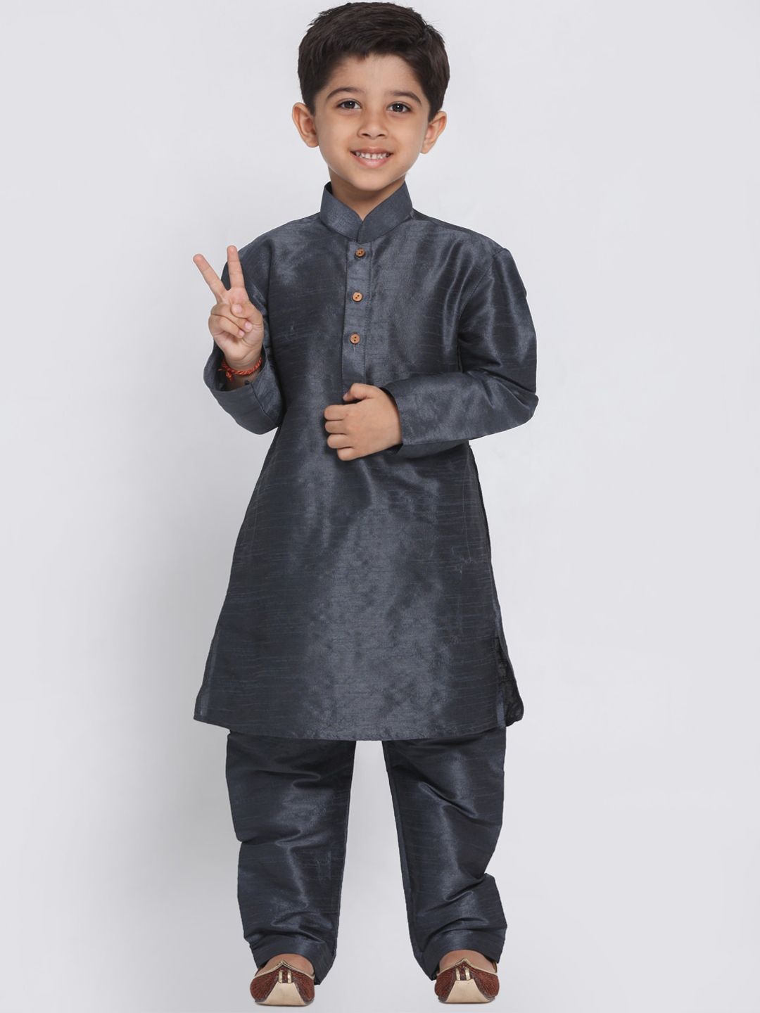 VASTRAMAY Boys Grey Solid Kurta With Pyjamas