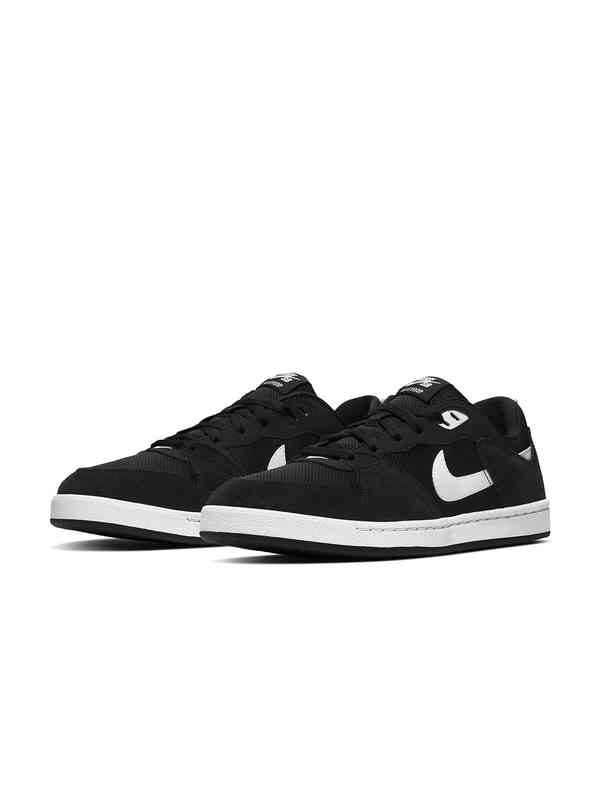 nike mens sb charge low sneaker