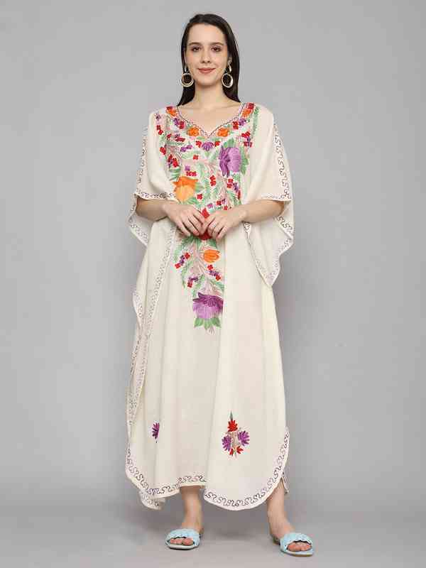 Kashmiri Dress Women - Buy Kashmiri Dress Women online in India