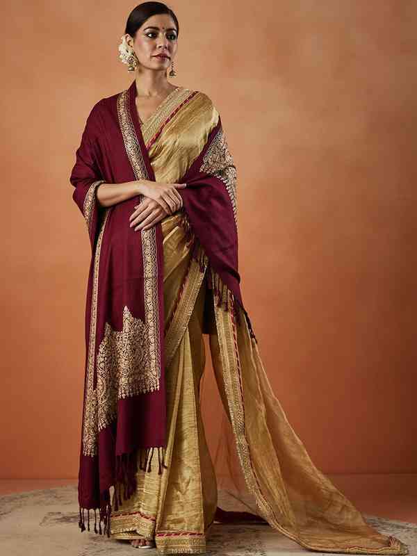 shawl on saree for wedding