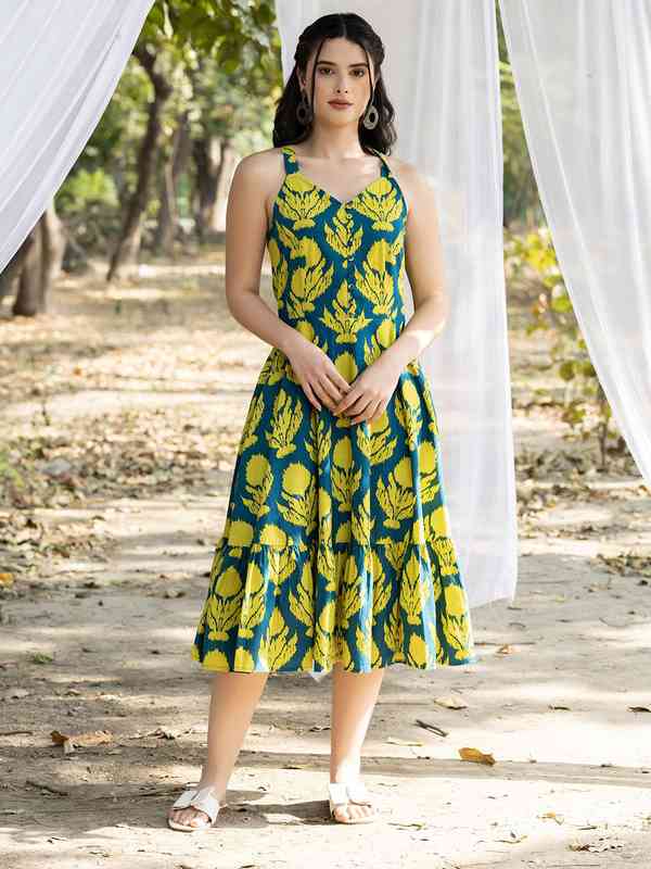 Fit And Flare Dresses For Women - Buy Fit And Flare Dresses For Women online in India Fit And Flare Dresses For Women - Buy Fit And Flare Dresses For Women online in India
