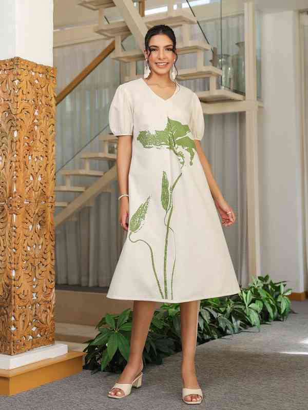 Body Knee Length Dresses - Buy Body Knee Length Dresses online in India