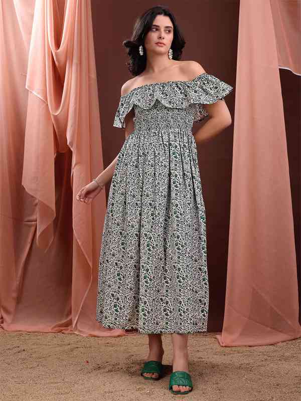 ワンピース HOLIDAY SUPER RIB RUFFLE RUFFLE DRESS HOLIDAY SUPER RIB RUFFLE RUFFLE DRESS HOLIDAY SUPER RIB RUFFLE TOPS