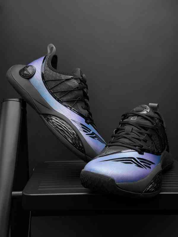 lebron basketball shoes india