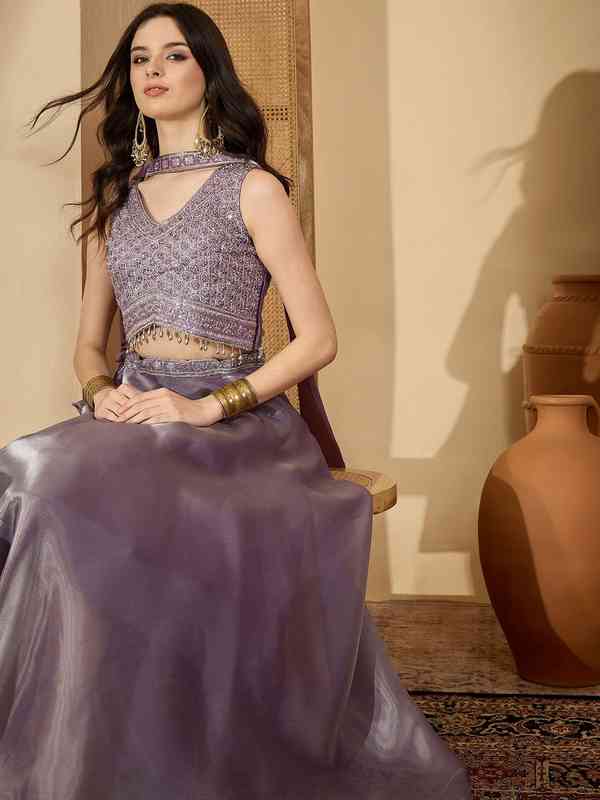 Buy Latest Collection of Women Ethnic Wear Online at Myntra