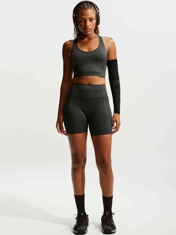 nike crop top and biker shorts