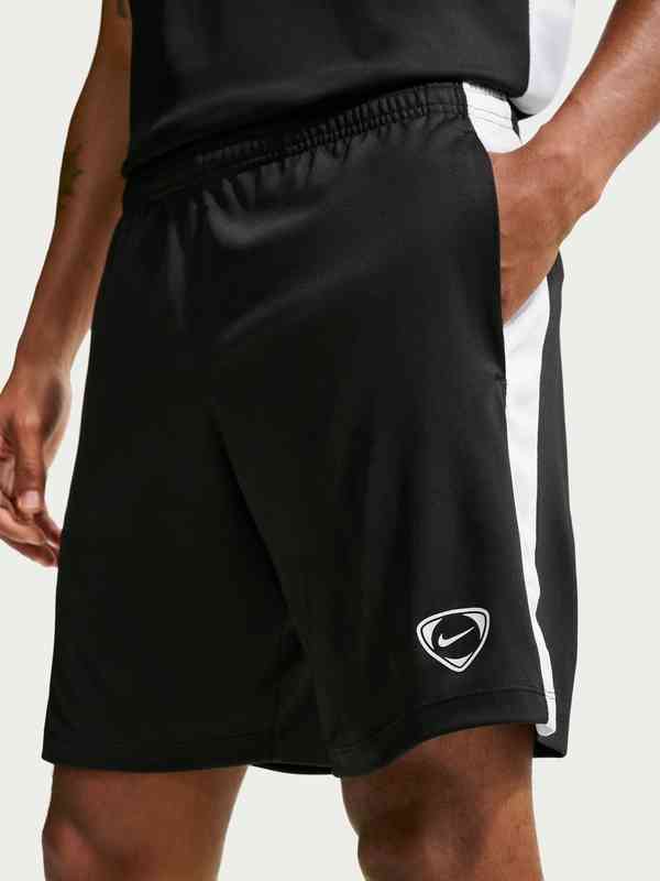 myntra nike shorts