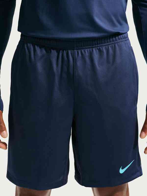 nike football club shorts