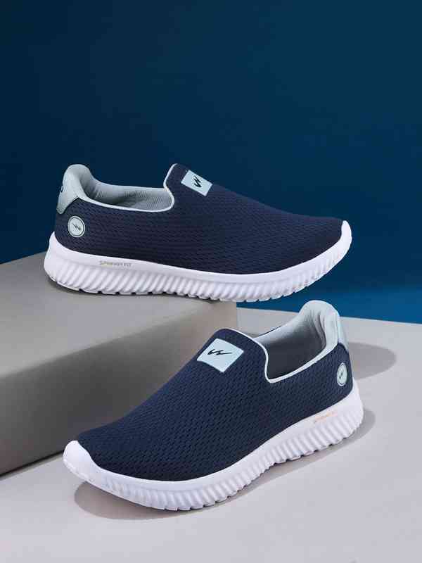 nike shoes for men without less