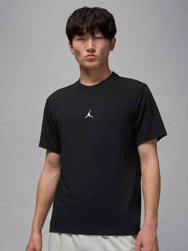 myntra nike t shirt
