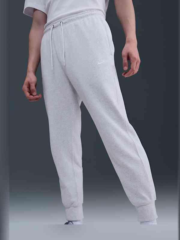 nike joggers myntra
