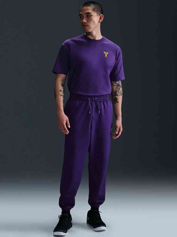 nike joggers myntra