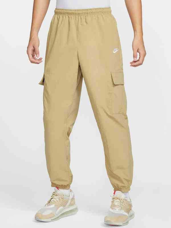 nike joggers myntra