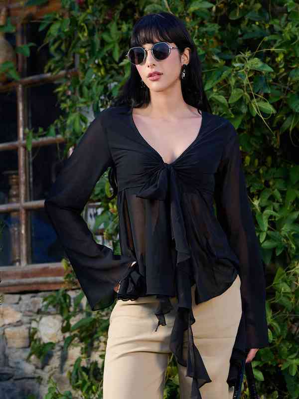 AMPHI 【HOUGA*AMPHI】 RUFFLED TOPS AMPHI 【HOUGA*AMPHI】 RUFFLED TOPS Discover Ruffle Tops for