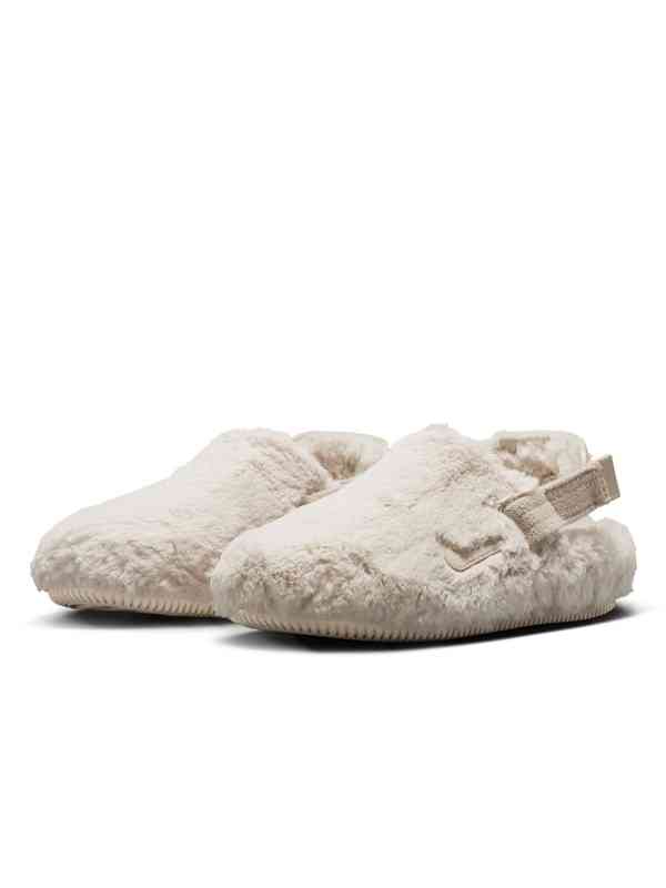 nike slippers low price