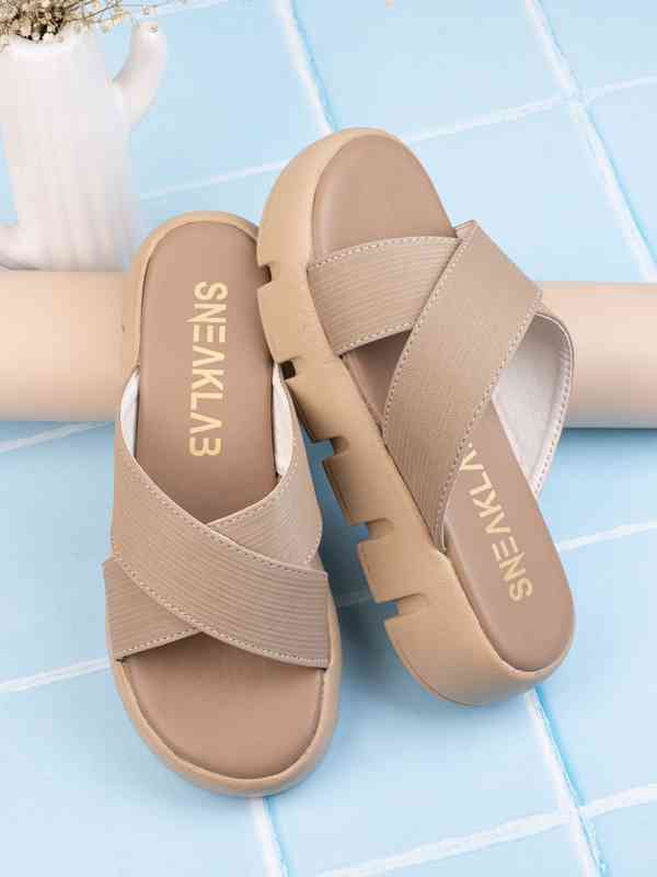 Women's Soft Comfortable Sandals - Flat Summer Beach Sandals With Adjustable Strap - View #5