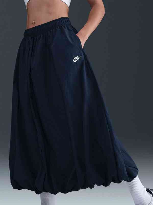 nike skirted capri pant