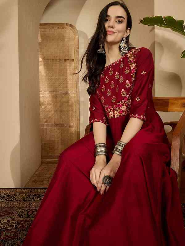Buy Diwali Outfits for Women | Exclusive Diwali Wear Deals