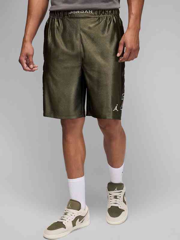 nike standard fit at knee length shorts