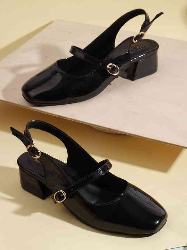 靴 Angled heel square shoes Square Toe Heels - Buy Square Toe Heels online in India