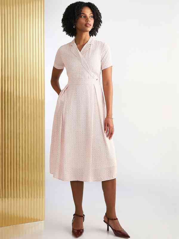 Boohoo Short Sleeves Dresses - Buy Boohoo Short Sleeves Dresses online in  India