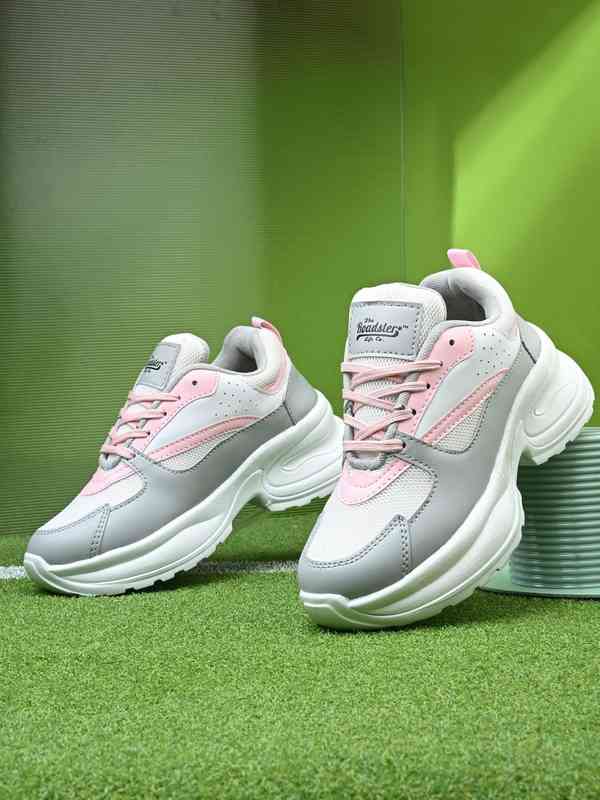 nike rubber shoes white