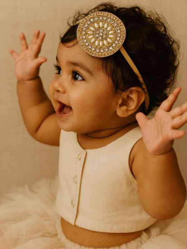 Stone Hairband - Buy Stone Hairband online in India display picture 3