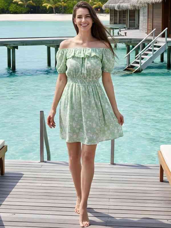 mint green pleated maxi dress Zapaka Women Mint Green Pleated Long Bridesmaid Dress Spaghetti Straps Backless Prom Dress, Green / US2