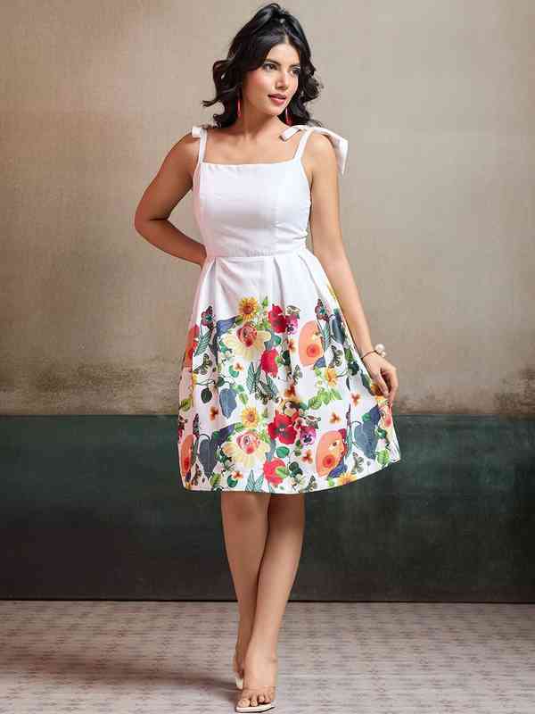 White Linen Dresses - Buy White Linen Dresses online in India White Linen Dresses - Buy White Linen Dresses online in India