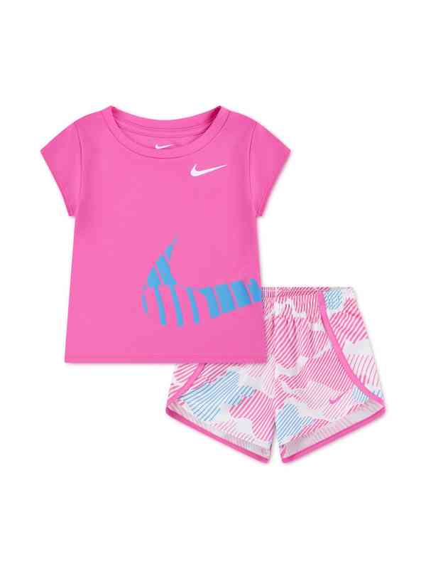 womens nike shorts and shirt set