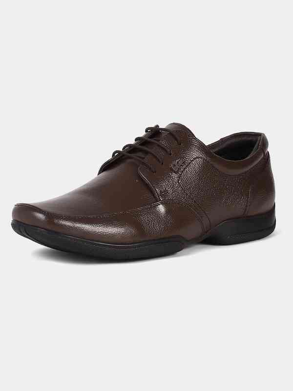 Brown Men Formal Shoes Mochi Lee Cooper - Buy Brown Men Formal