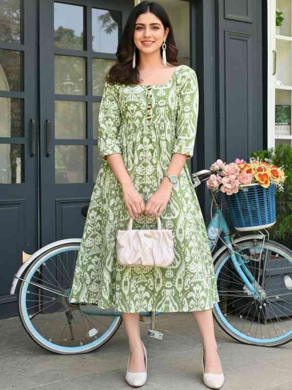 green and white formal dress Mint Green Tulle A Line V Neck Prom Dresses with Lace PL409