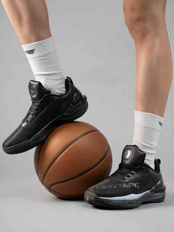 nike basketball shoes under 2000