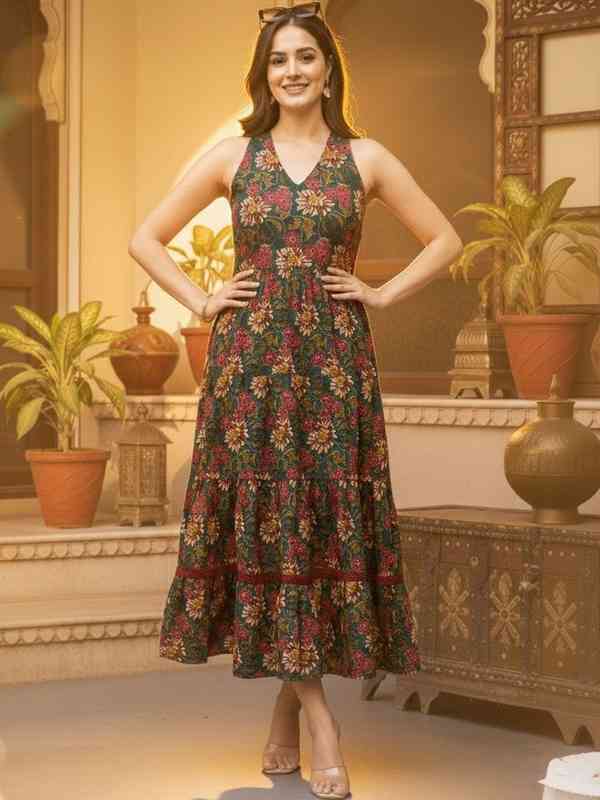 Women Halter Neck Dresses - Buy Women Halter Neck Dresses online in India