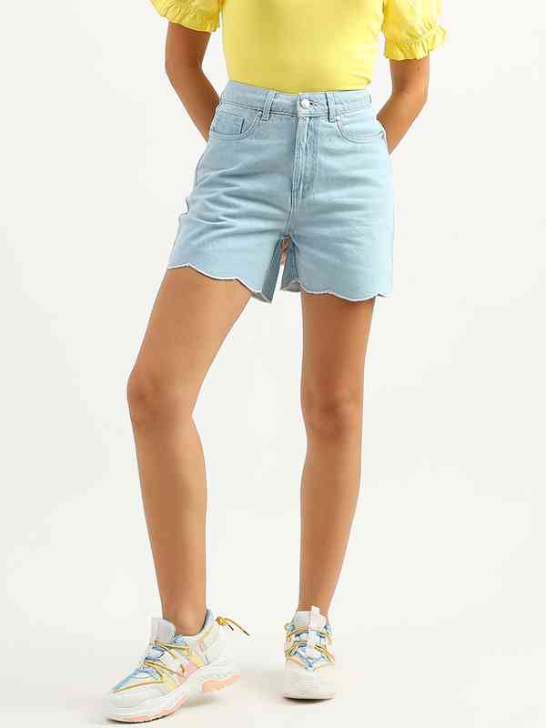 United Colors Of Benetton Damen Shorts – Chino-Bermuda Aus Stretch-Baumwolle Mit Falten Und Eingrifftaschen, Bequem & Stylisch