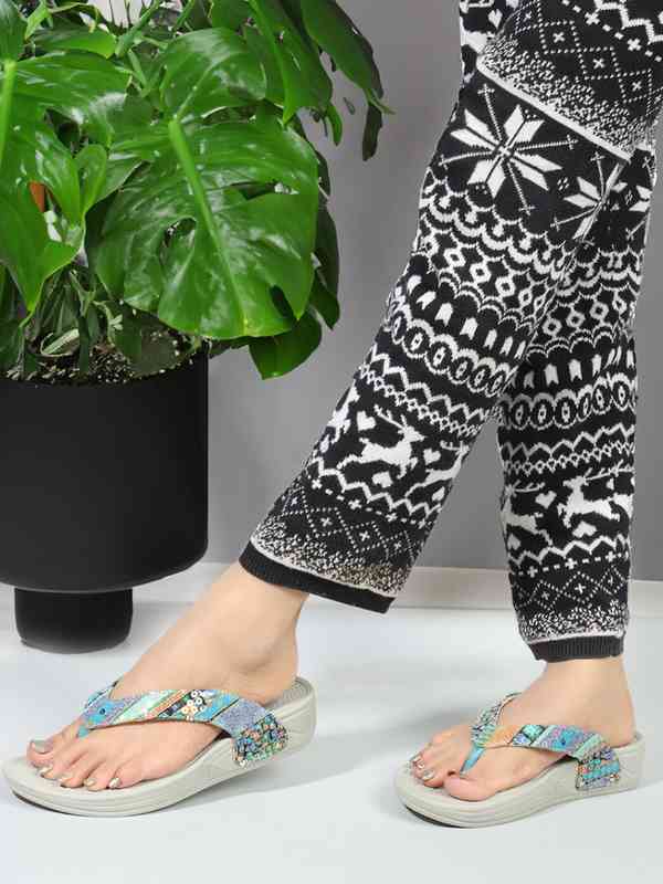 nike chroma thong myntra