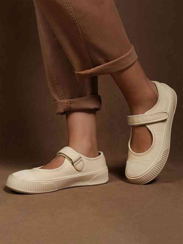 best price sneakers online