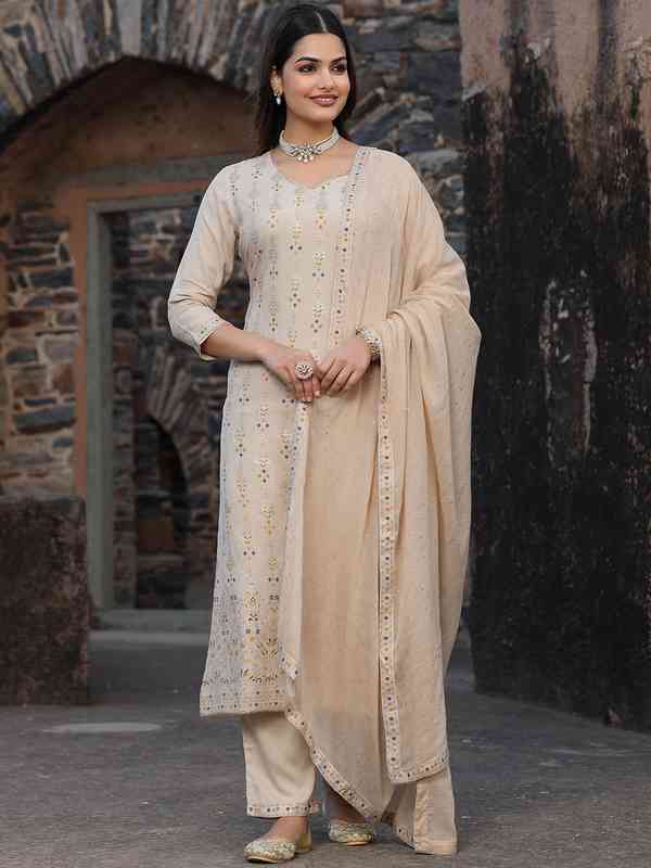 Women Engagement Wear - Buy Women Engagement Wear online in India