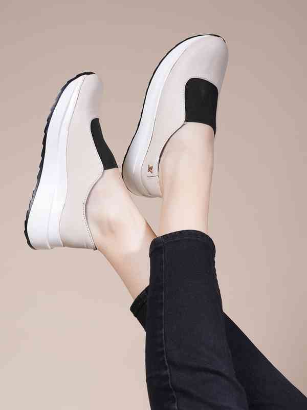 nike dress shoes women's