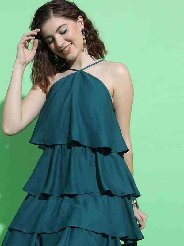 Shop Trendy Pinafore Dresses for a Chic and Casual Look Shop Trendy Pinafore Dresses for a Chic and Casual Look