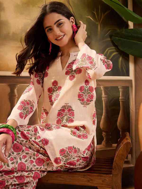 Women Salwar Suit Dress Material - Buy Women Salwar Suit Dress Material  online in India
