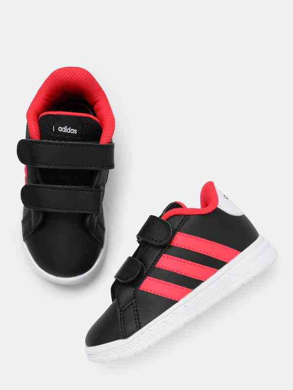 nike boy shoes size 13