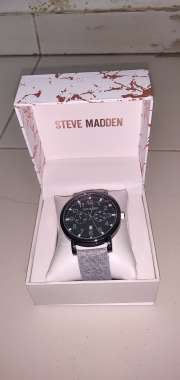 Buy Steve Madden Men Black Leather Analogue Watch SMW256BK