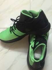 Buy Nike Men Green Black Colourblocked Mesh High Top KYRIE