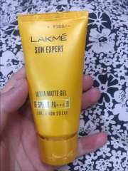 Buy Lakme Sun Expert SPF 30 Ultra Matte Sunscreen Lotion 50 ml Online at  Best Prices in India - JioMart.