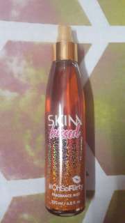 Skinn hotsell kissed perfume