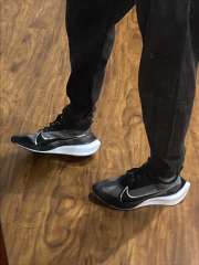 Onderhandelen bevel Verscheidenheid Buy Nike Men Black & Silver ZOOM GRAVITY Running Shoes - Sports Shoes for  Men 9797859 | Myntra